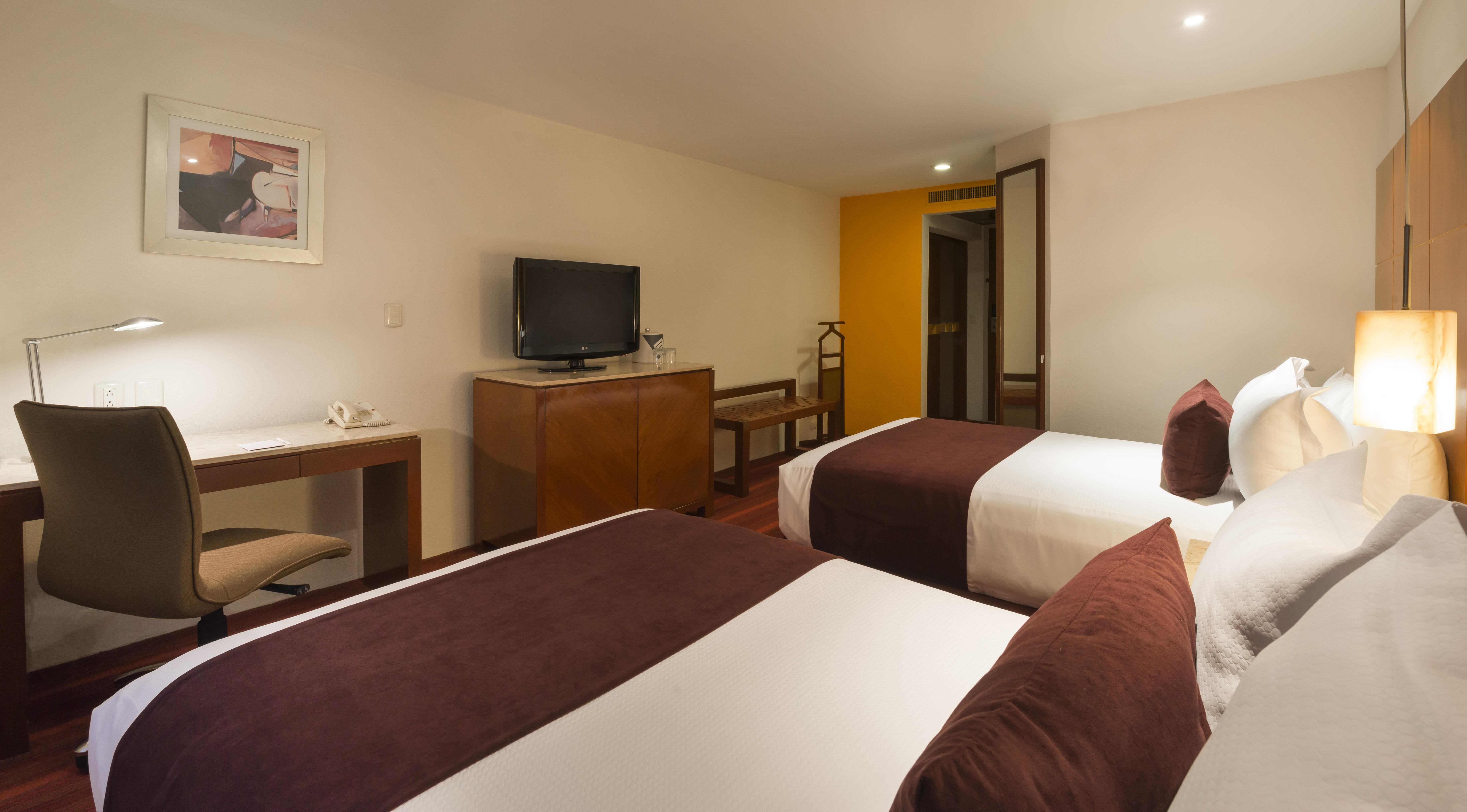 فندق كامينو ريال أيروبويرتو مدينة مكسيكو المظهر الخارجي الصورة A room at the hotel