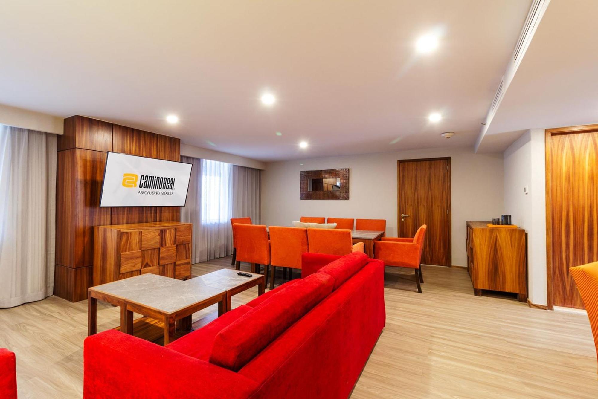فندق كامينو ريال أيروبويرتو مدينة مكسيكو المظهر الخارجي الصورة A room at the hotel