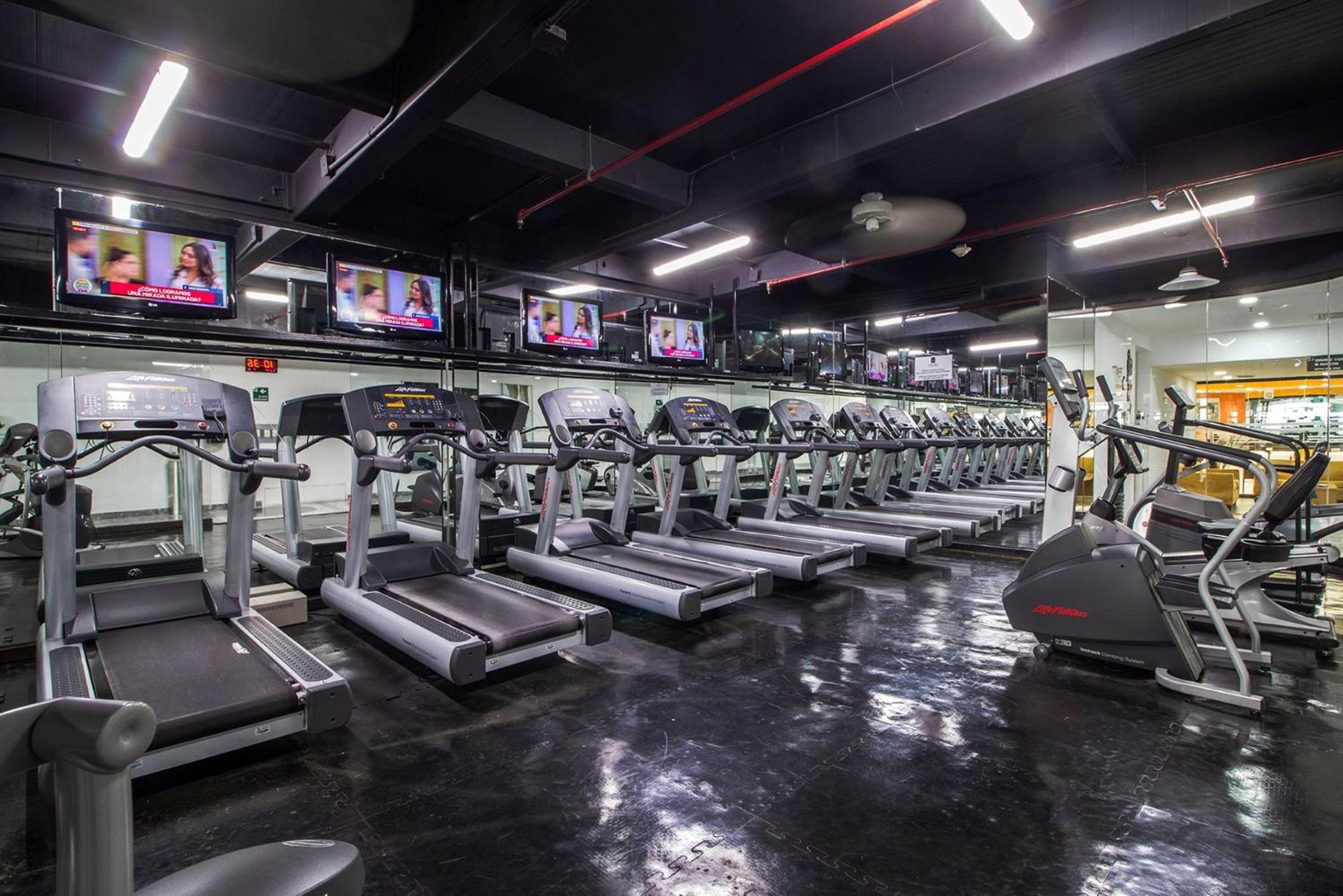 فندق كامينو ريال أيروبويرتو مدينة مكسيكو المظهر الخارجي الصورة The Fitness Studio